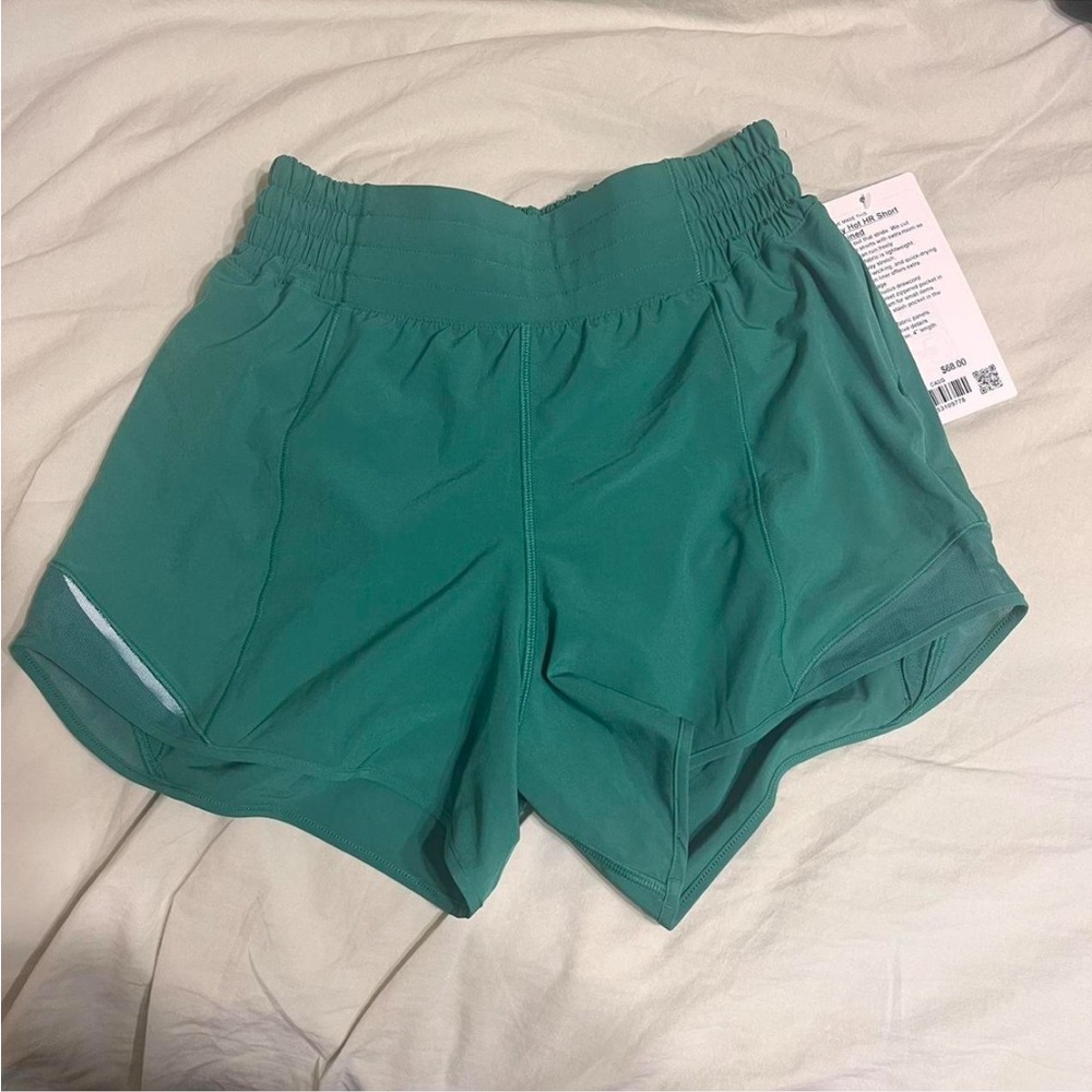 Lulu hotty short 4”